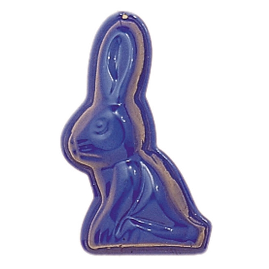 Blauw gelakte metalen zandvorm in de vorm van een konijn.
